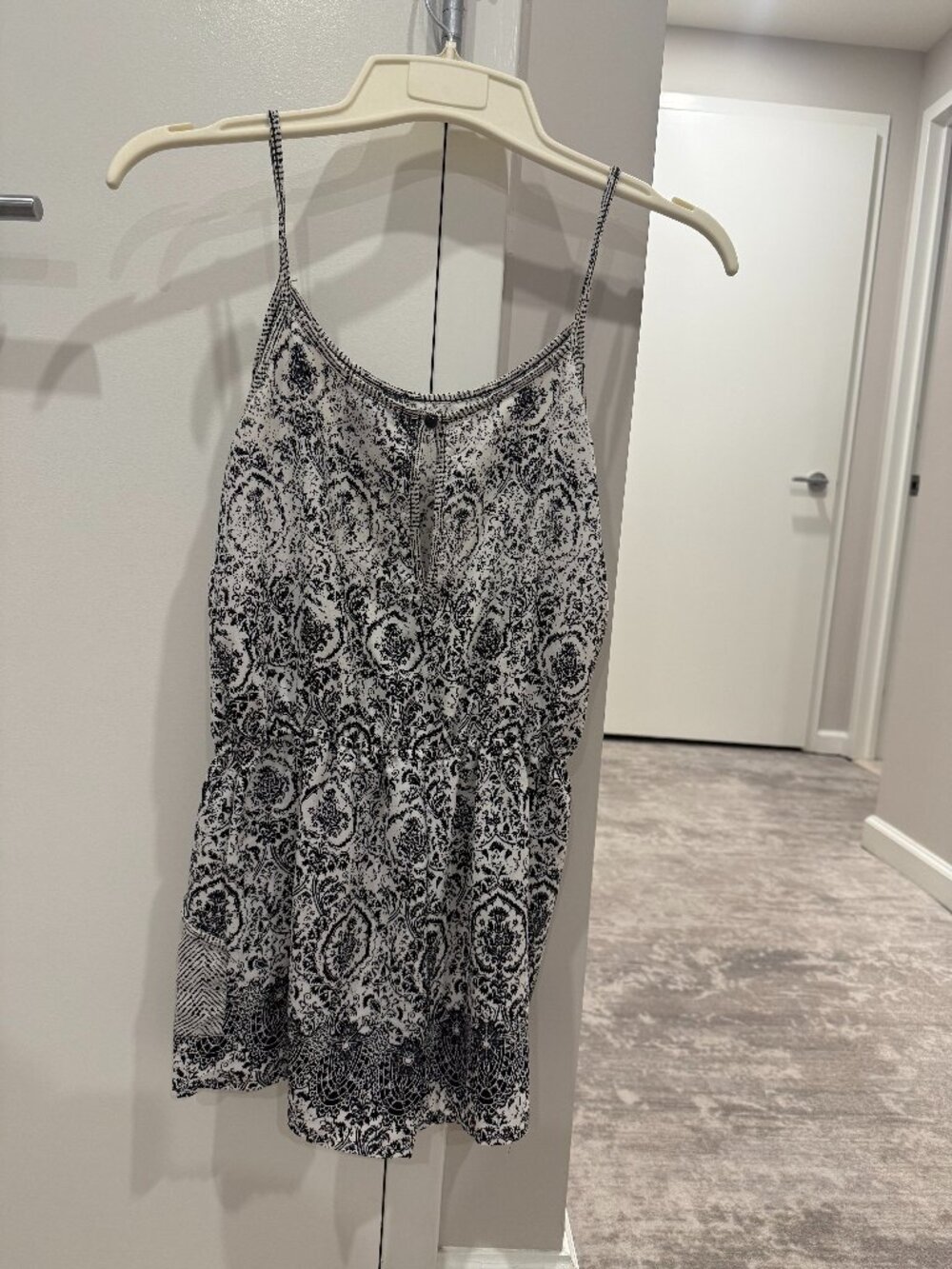Aqua Black & White Printed Romper | XS | Flowy & Lightweight